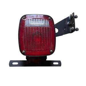 Grote 9130 Red Square Trailer Tail Light Lamp with Bracket and‎ Connector